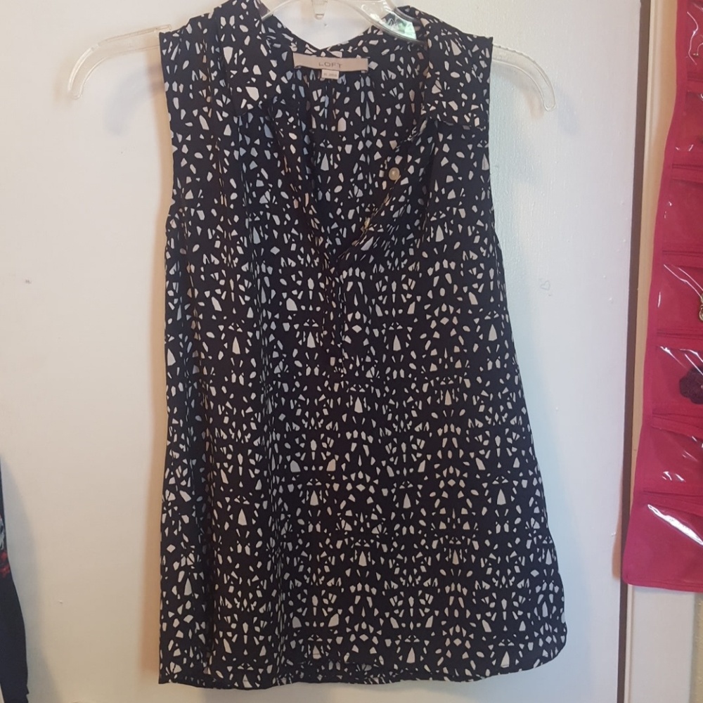 Loft sleveless blouse